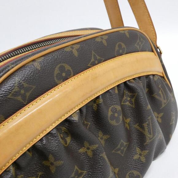 LOUIS VUITTON Brown Monogram Shoulder Bag - Picture 3 of 8